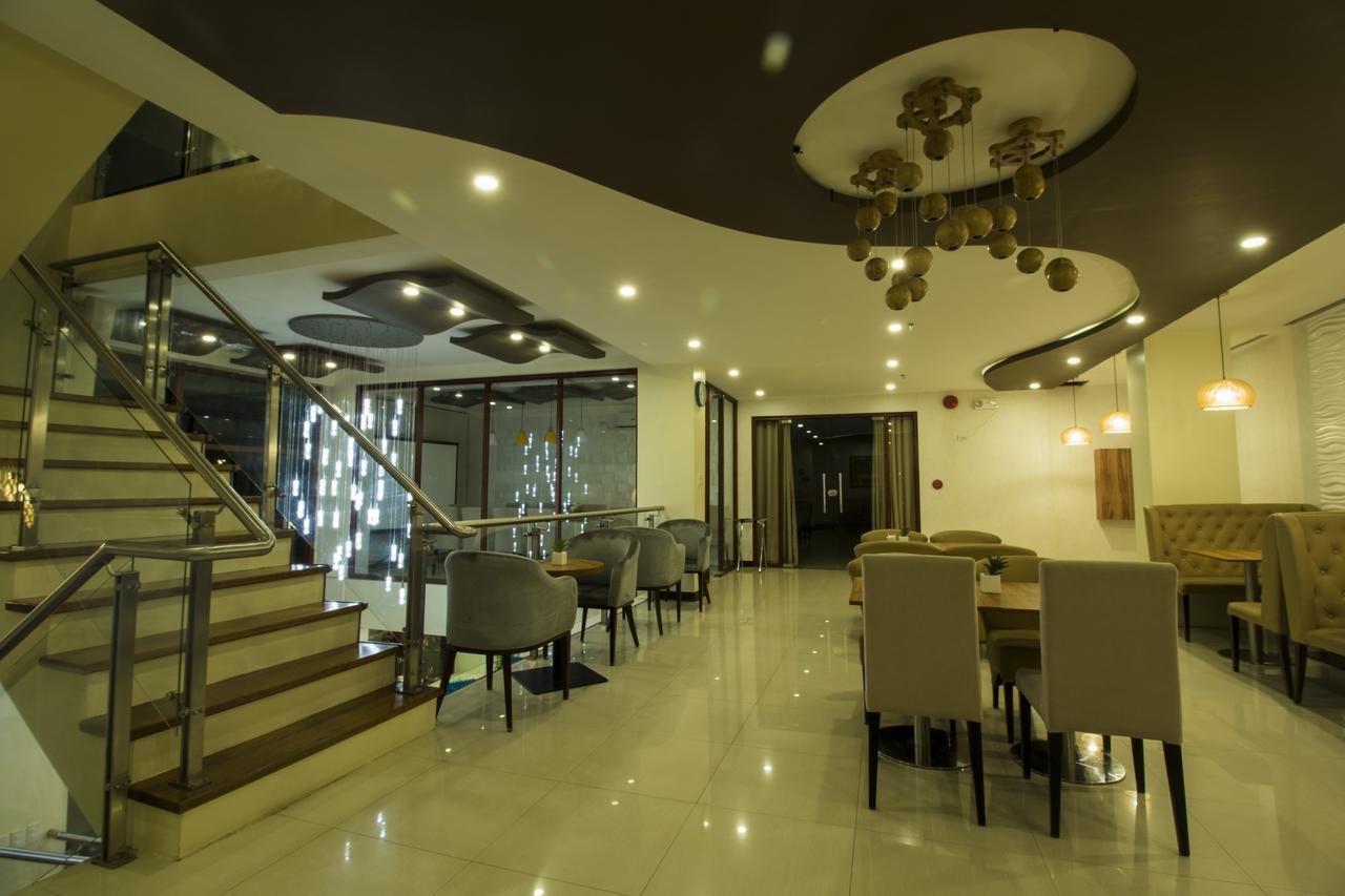Baypark Hotel Calbayog Exterior photo
