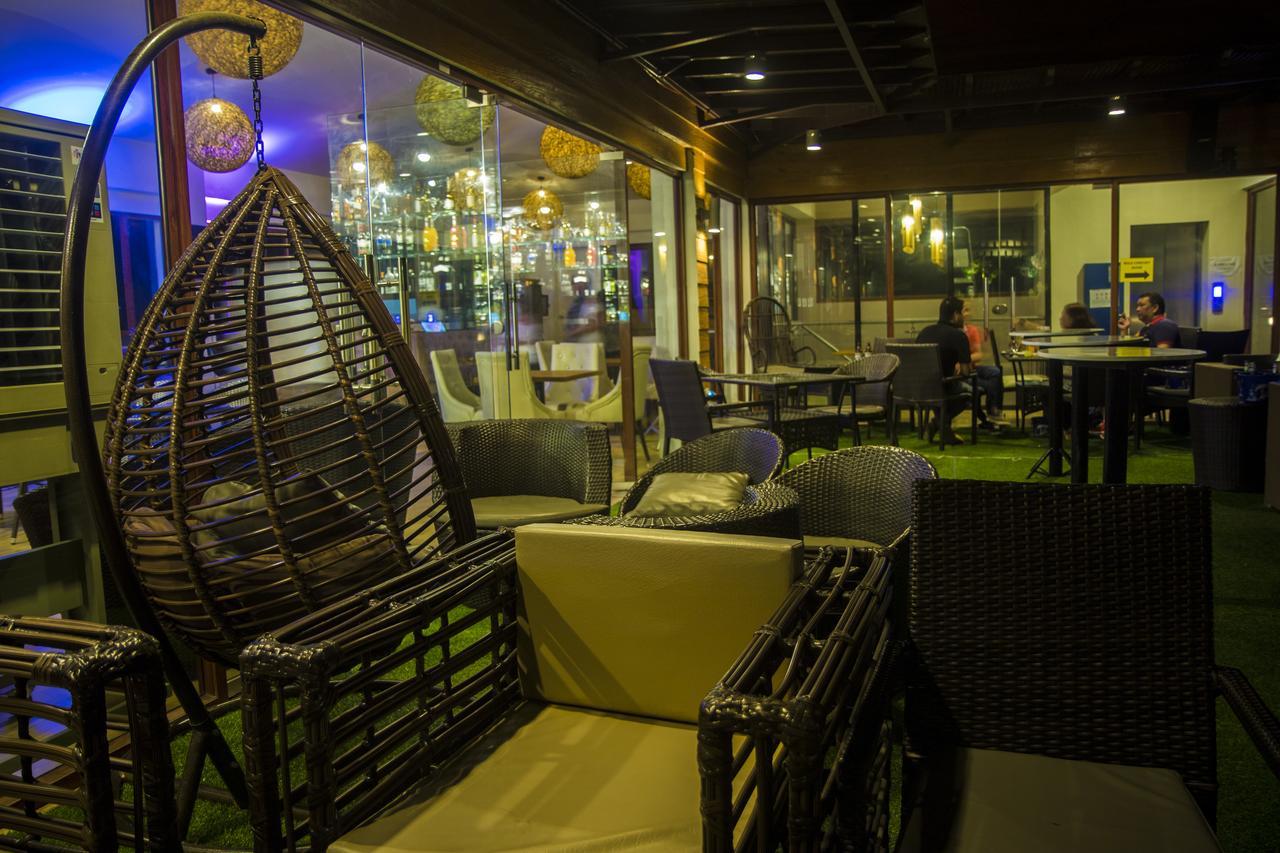 Baypark Hotel Calbayog Exterior photo